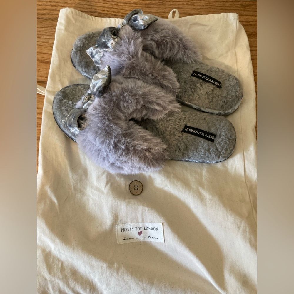 Pretty You London Womens Plush Slippers